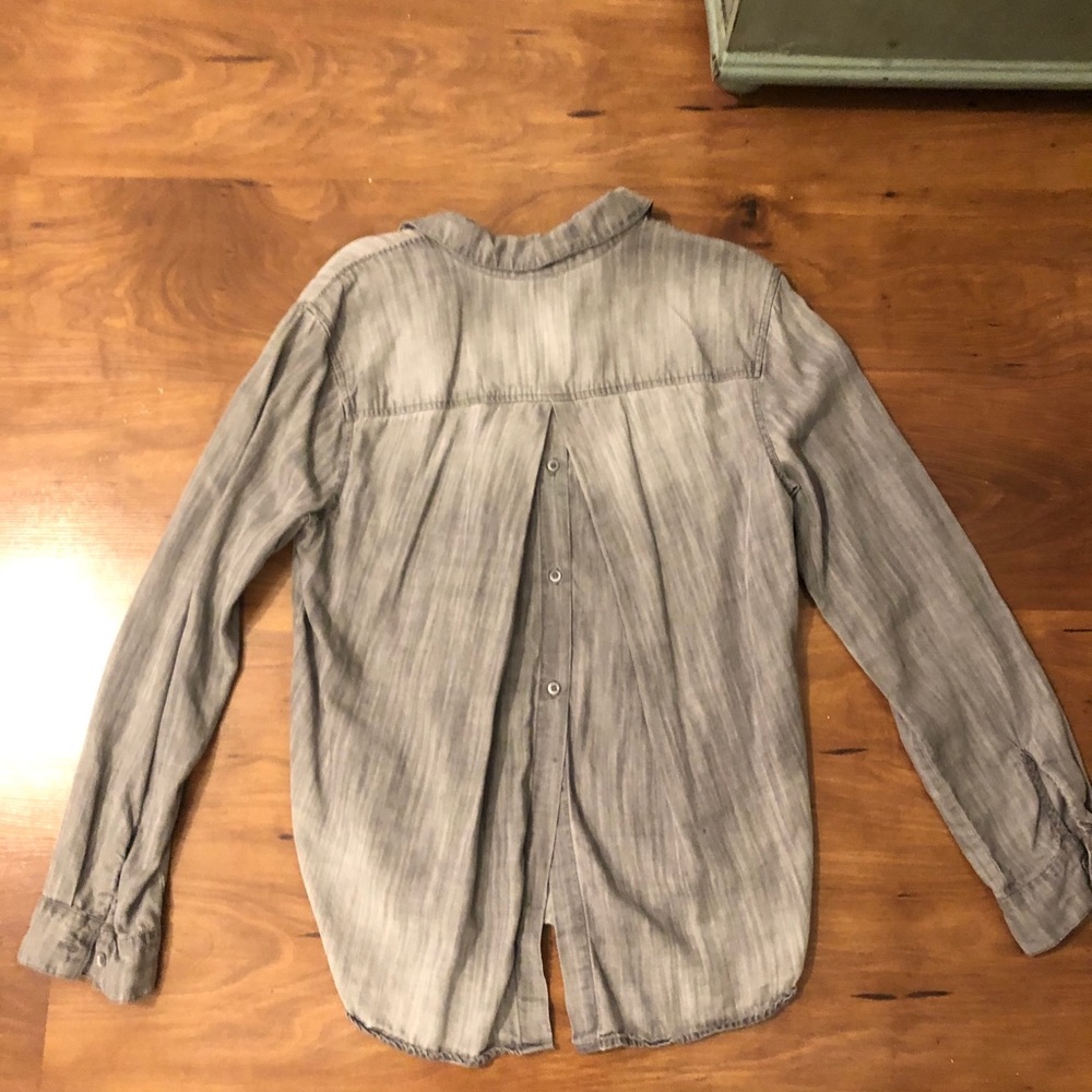Grey button down - Picture 4 of 5